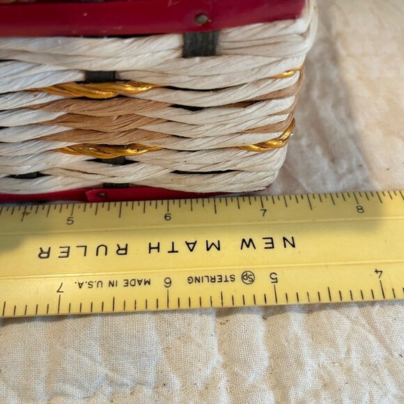 Unique Vintage Sewing Box with some Sewing Notions - Picture 12 of 15